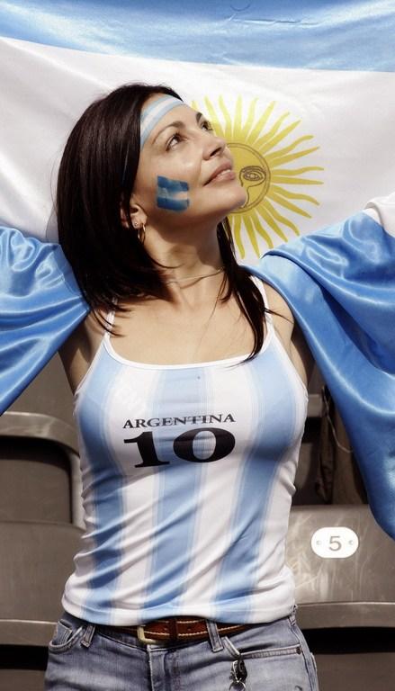 阿根廷女球迷白花花